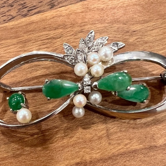 Antique 14k White Gold, Jade And Diamond Brooch. - Picture 3 of 6